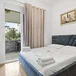 Enles Garden - * Golem (Tirana)