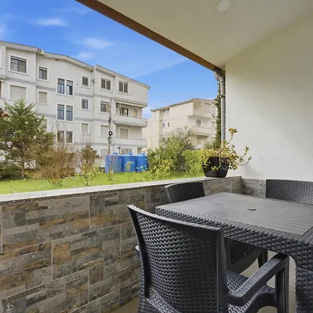 Enles Garden - *